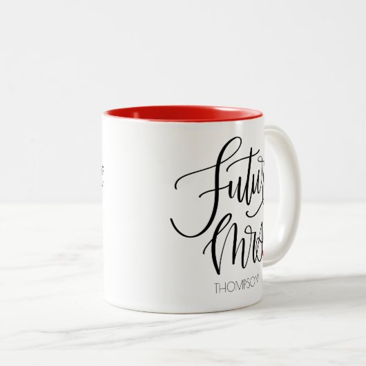 Future Mrs Typografy Design Red Zweifarbige Tasse (VorderseiteRechts)