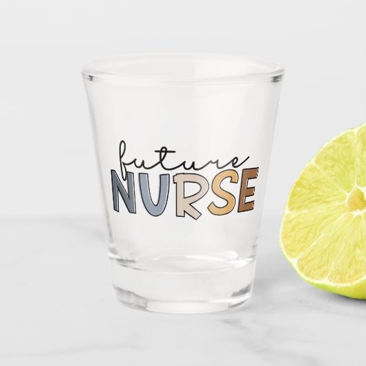 Future Nurse | Geschenk für Krankenpfleger Schnapsglas (Vorderseite)