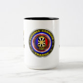 Futures Command TRADOC Zweifarbige Tasse (Mittel)