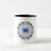 Futuristic Crystal Mandala – Geometric Tech Art Tasse (Zentrum)