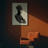 Futuristische Eleganz: Monochromes Royal Portrait Poster