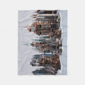 Futuristische Stadt Fleecedecke (Vorderseite)