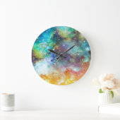 Futuristischer Raum, nebeliger Hintergrund. Große Wanduhr (Zuhause)