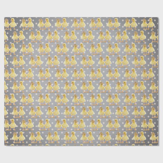 Fuzzy Duckling Couple auf Polka Docks Geschenkpapier (Flach)