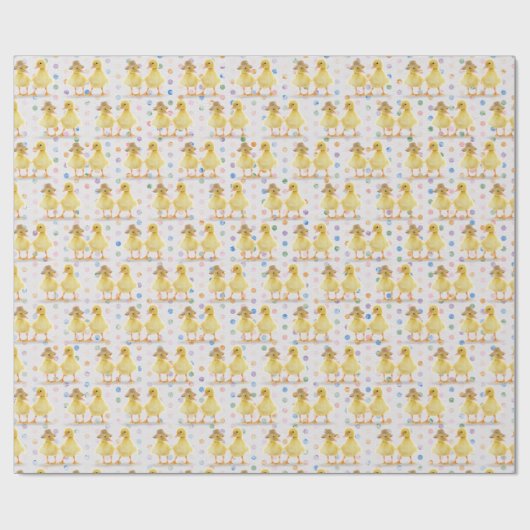 Fuzzy Duckling Couple auf Polka Docks Geschenkpapier (Flach)