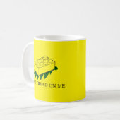 Fuzzy Express® Gadsden Flag Brick Joke Yellow Kaffeetasse (Vorderseite Links)
