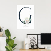 G Buchstabe Monogramm Weiße Blumen und Grün Poster (Heimbüro)