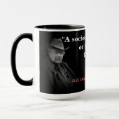 G.K. Zitat über eine Gesellschaft im Niedergang Tasse (Links)