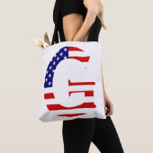 G Monogram überlagert sich auf der Flagge der USA Tasche (Von Nahem)