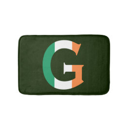 G Monogram überlagert sich auf irischer Flagge Badematte