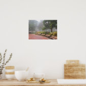 GA Savannah, Azaleen entlang Ziegelweg und Poster (Küche)