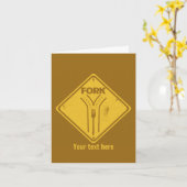 Gabel auf der Straße lustiges Verkehrszeichen Karte (Gelbe Blume)