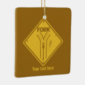 Gabel auf der Straße lustiges Verkehrszeichen Keramikornament (Rechts)