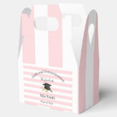 Gable Favor Box Pink Stripe Graduate 2026 Geschenkschachtel (Geöffnet)