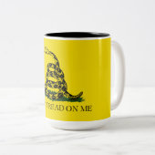 Gadsden Flag (Don't Tread on Me) (Schlangenflagge) Zweifarbige Tasse (VorderseiteRechts)