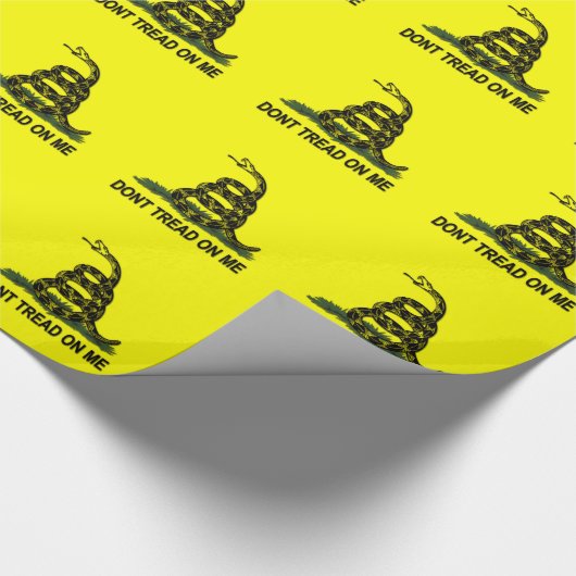 Gadsden-Flagge treten nicht auf mir patriotischen Geschenkpapier (Ecke)