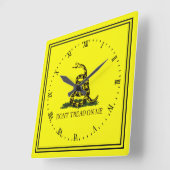 Gadsden-Flagge treten nicht auf mir Quadratische Wanduhr (Winkel)