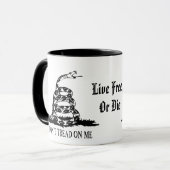Gadsden - treten Sie nicht auf mir, leben Sie frei Tasse (Vorderseite Links)