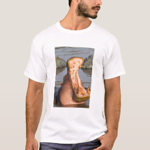 Gähnendes Flusspferd, Tansania T-Shirt