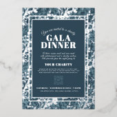 Gala-Dinner mit blauen, botanischen Mustern Folieneinladung (Vorderseite)