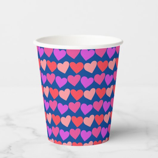 Galentines Day Pink Red Hearts Bold Retro Groovy Pappbecher (Vorderseite)