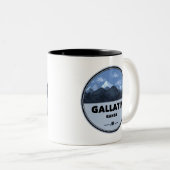 Gallatin Range Montana Wyoming Camping Zweifarbige Tasse (VorderseiteRechts)