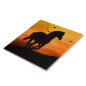 Galloping Pferd im Sonnenuntergang mit Vögeln Natu Fliese (Seite)