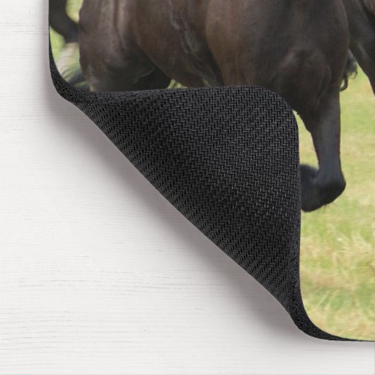 Galoppierende friesische Pferdemausunterlage Mousepad (Ecke)