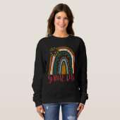 Game Day mit Leopard Herzenfußball Mama Regenbogen Sweatshirt (Vorne ganz)