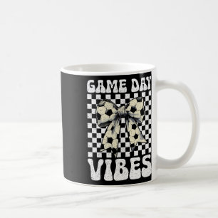 Game Day Vibes Groovy Coquette Bogen Fußball Fraue Kaffeetasse