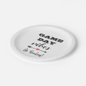 Game Day Vibes Team Personalisierter Herztext Pappteller (Schrägansicht)