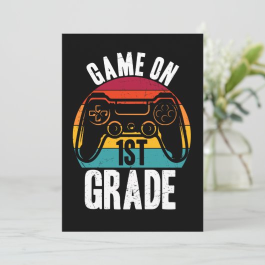 GAME ON 1st Grade Video Game School Student Einladung (Stehend Vorderseite)