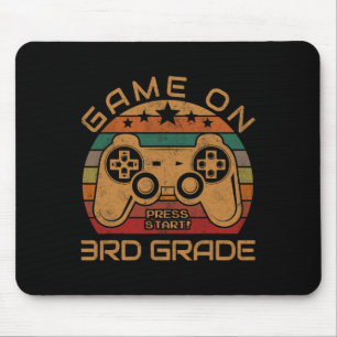 Game On 3rd Grade First Day Gamer Gabe zurück zu S Mousepad