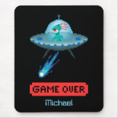 'Game Over' Alien fliegt UFO-Raumschiff, Pixel-Art Mousepad (Vorne)