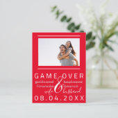 Game Over Funny Save the Date Foto Red White Postkarte (Stehend Vorderseite)