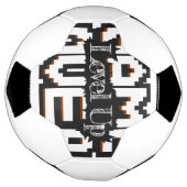 Game Over, Level Up: Pixelated Retro Game Welt Fußball (Gedreht)