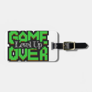 Game Over, Level Up: Pixelated Retro Game Welt Gepäckanhänger