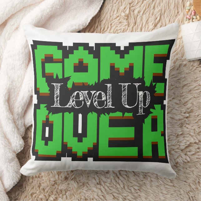 Game Over, Level Up: Pixelated Retro Game World Kissen (Decke)