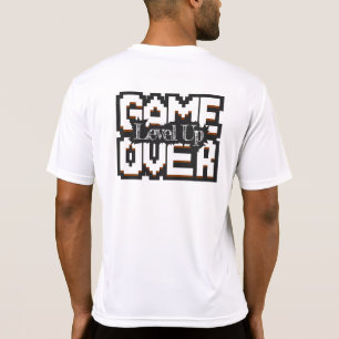 Game Over, Level Up: Pixelatierte Retro-Spielwelt T-Shirt