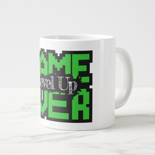 Game Over, Level Up: Retro-Pixel-Sandbox-Abenteuer Jumbo-Tasse (Vorderseite Rechts)