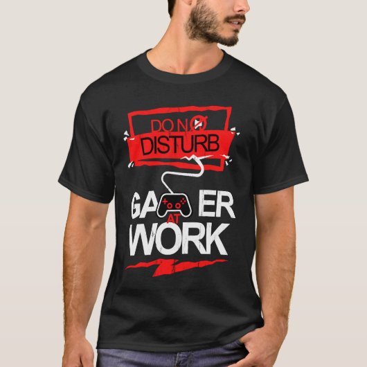 Gamer am Arbeitsplatz T-Shirt (Vorderseite)