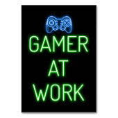 Gamer-Geschenk | Gamer am Arbeitsplatz Tischnummer (Vorderseite)