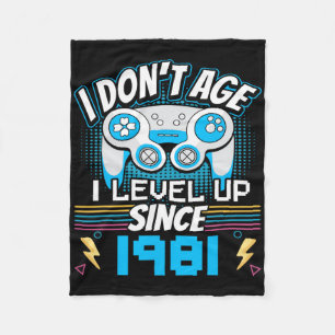 Gamer I Don't Age I Level Up Seit 1981 Gaming Bir Fleecedecke