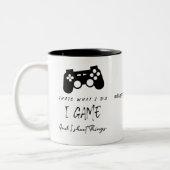 Gamer I Game & I Shoot Things Funny Gift Zweifarbige Tasse (Links)