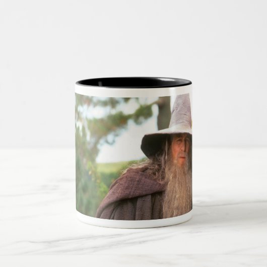 GANDALF™ mit Hut Zweifarbige Tasse (Mittel)