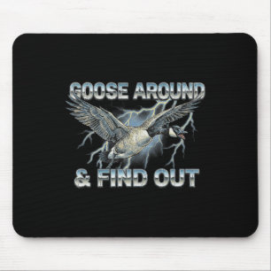 Gans herumgehen und herausfinden lustiger Kanada-M Mousepad