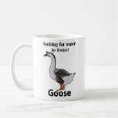 Gans sucht nach Wasser für schwimmende afrikanisch Kaffeetasse (Links)