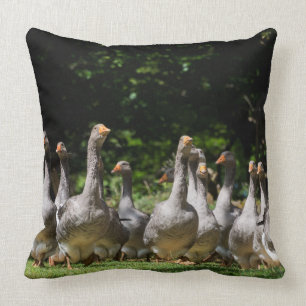 Gänse im Dordogne-Wurfskissen Kissen
