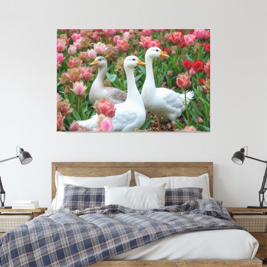 Gänse in blühender Gartentierzucht Leinwanddruck (Insitu (Schlafzimmer))