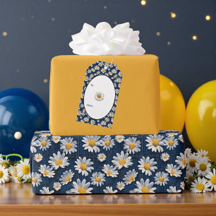 Gänseblümchen auf blauem Denim-Geburtstag  Geschenkanhänger